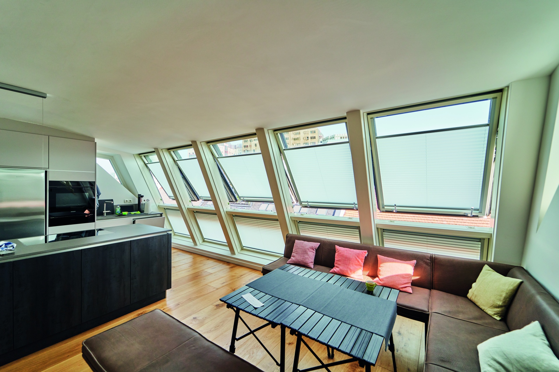 From Dark Attic to Bright Creative Space: How FAKRO Roof Windows Help You Design the Perfect Home Studio or Workshop