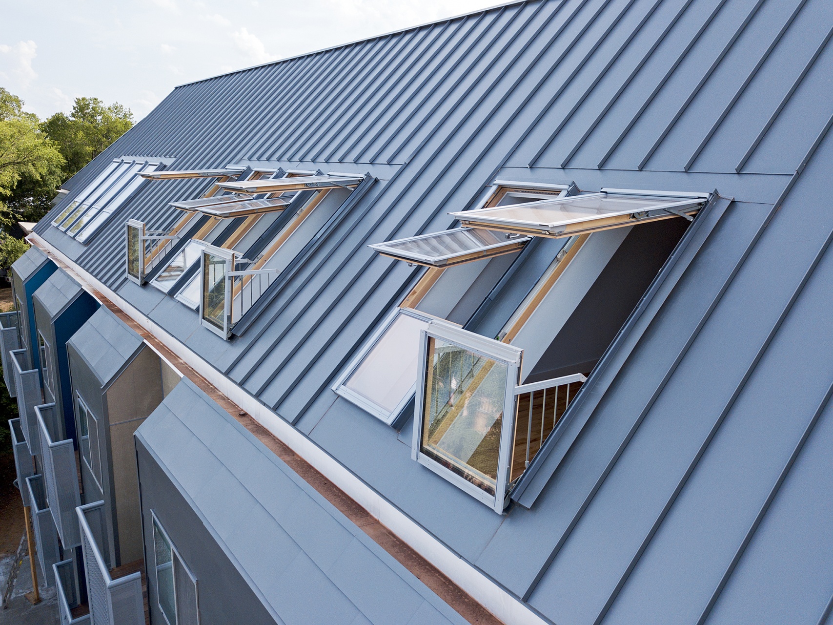 High-Pivot Roof Windows – When Are They Worth the Investment?