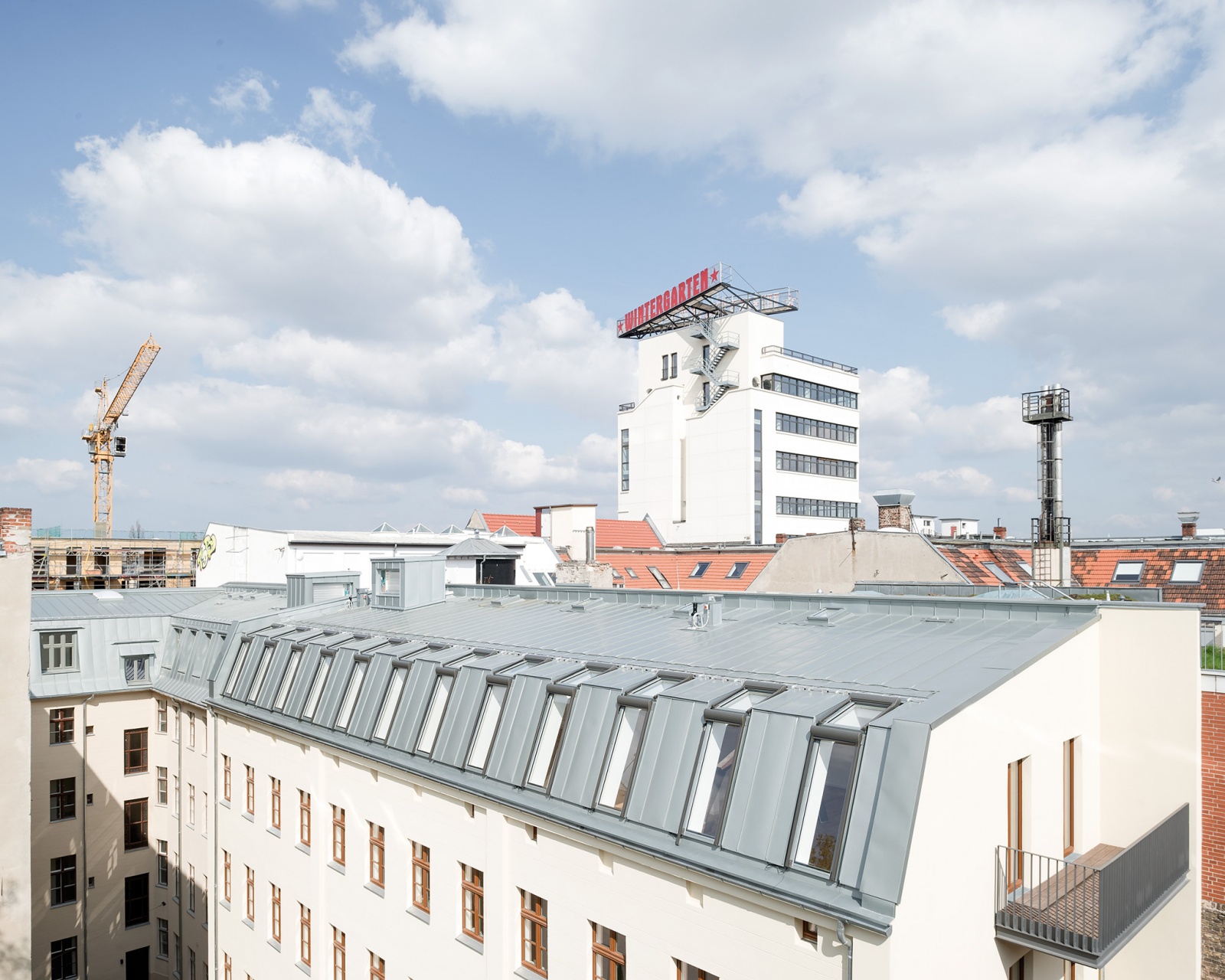 Perfect roof harmony in “Alter Westen” district