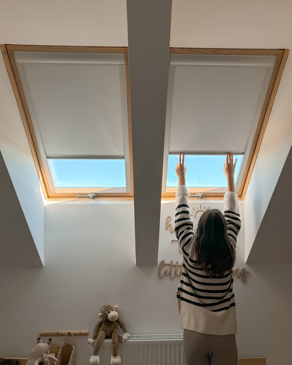 Manual vs Automatic Roof Windows: What’s Right for Your Home?