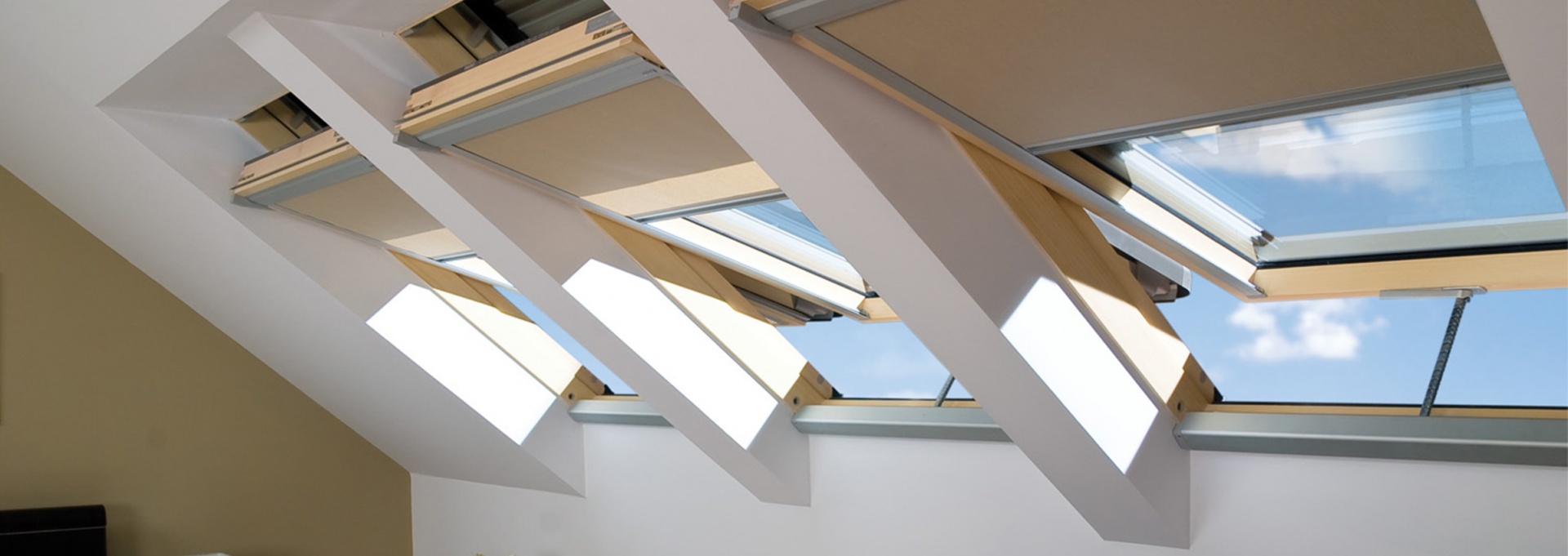 Z-Wave electric controlled roof windows